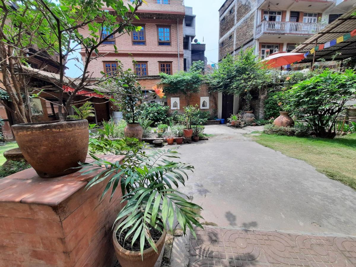 Pradhan House - Home Stay With Garden Bhaktapur Exterior photo